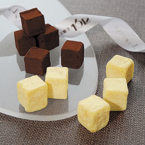 �L���[�u�V���R��