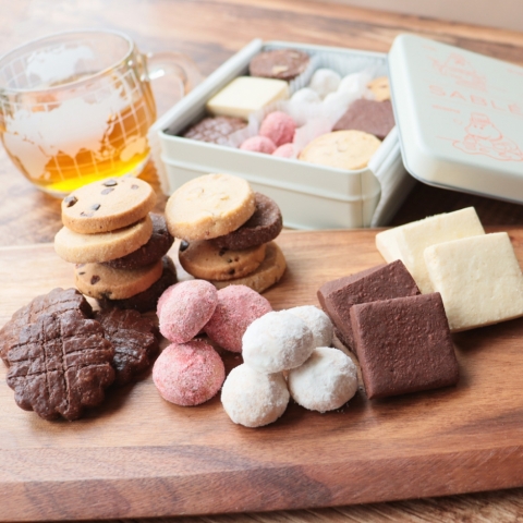 �V���R���E�T�u���E�R���N�V����