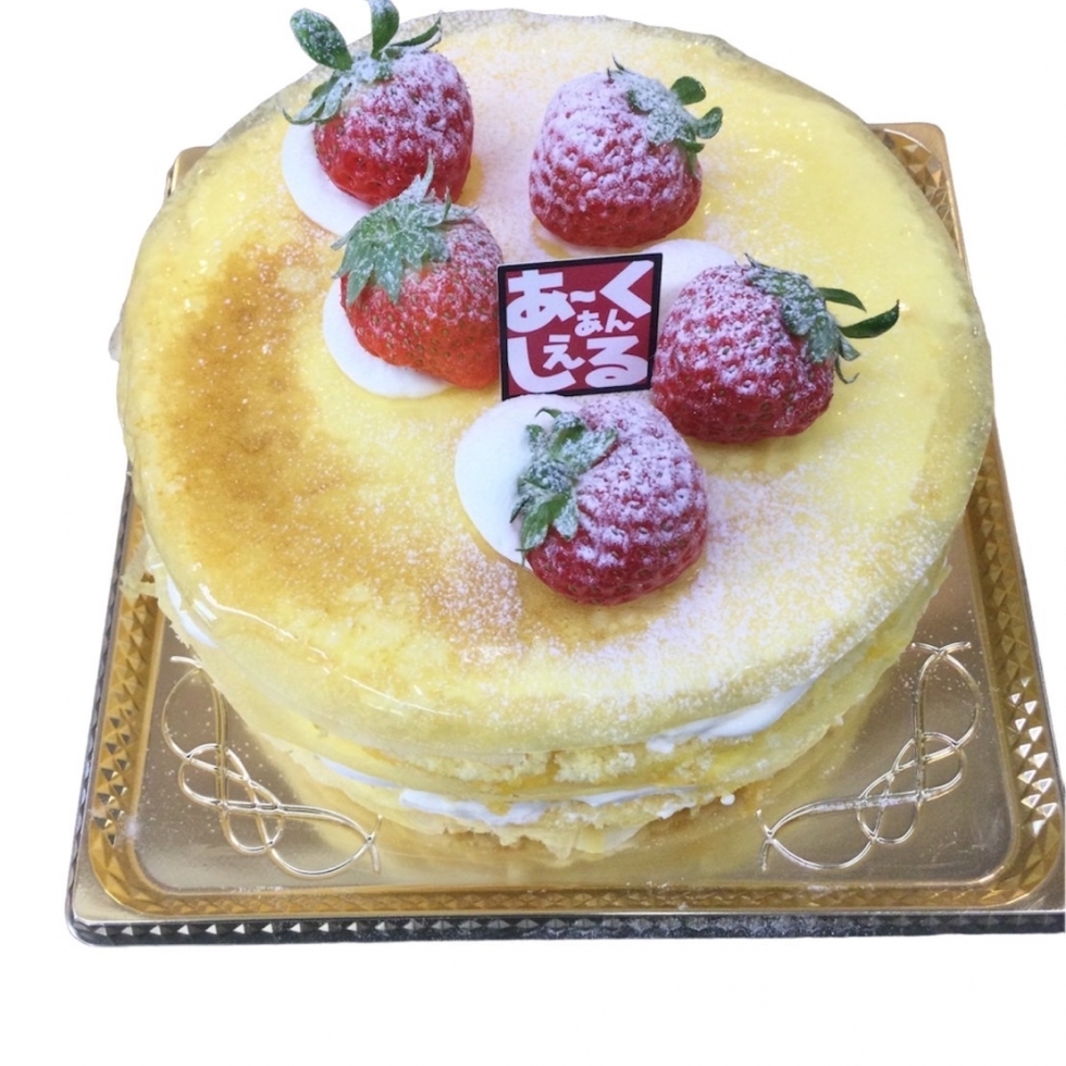 苺のミルクレープ