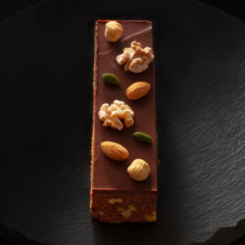 �u���E�j�[