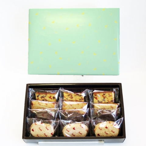 �i�`���[���M�t�g