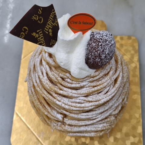 �����u�����z�[���i�^���g�j