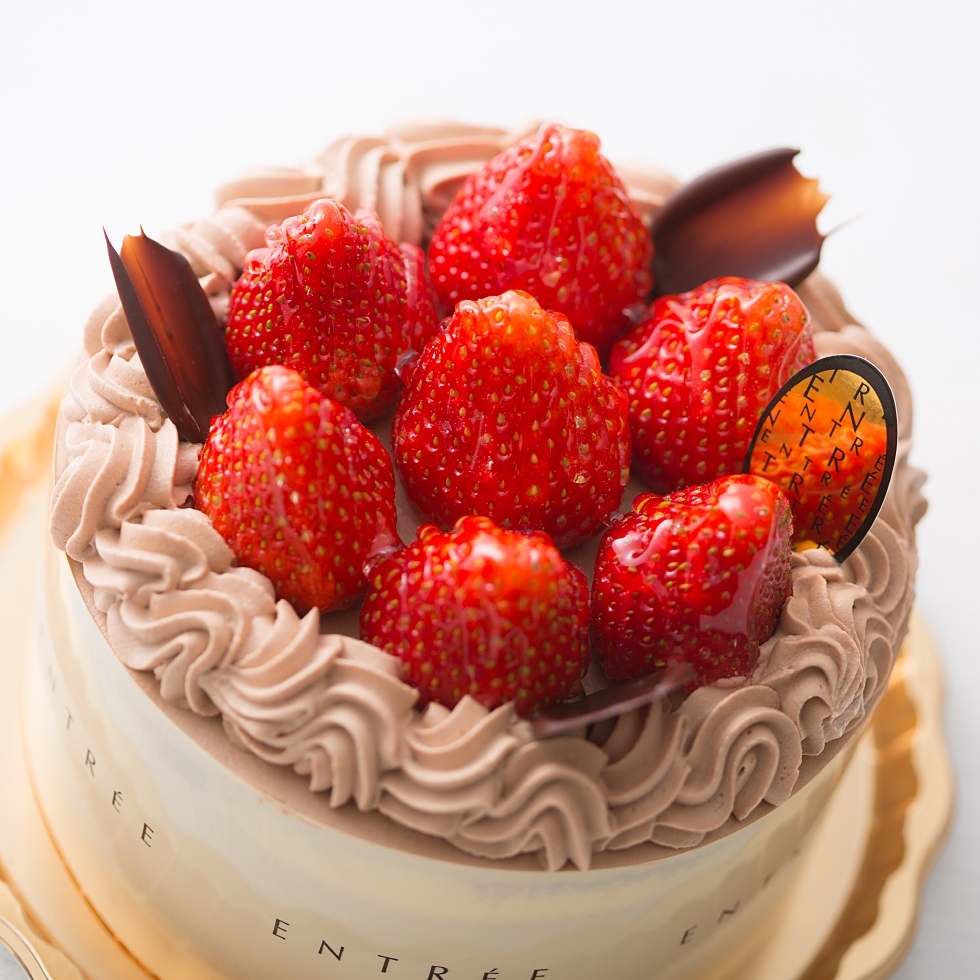 苺の生チョコデコレーションケーキ