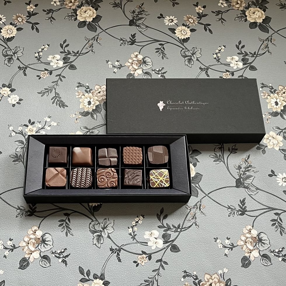 �{���{���V���R��