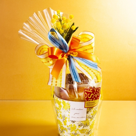 �t�F�~���U�̃~�j�o�P�c