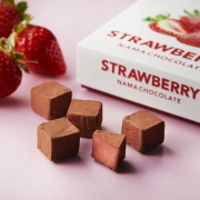 生チョコ「ストロベリー」 パティシエ エス コヤマ