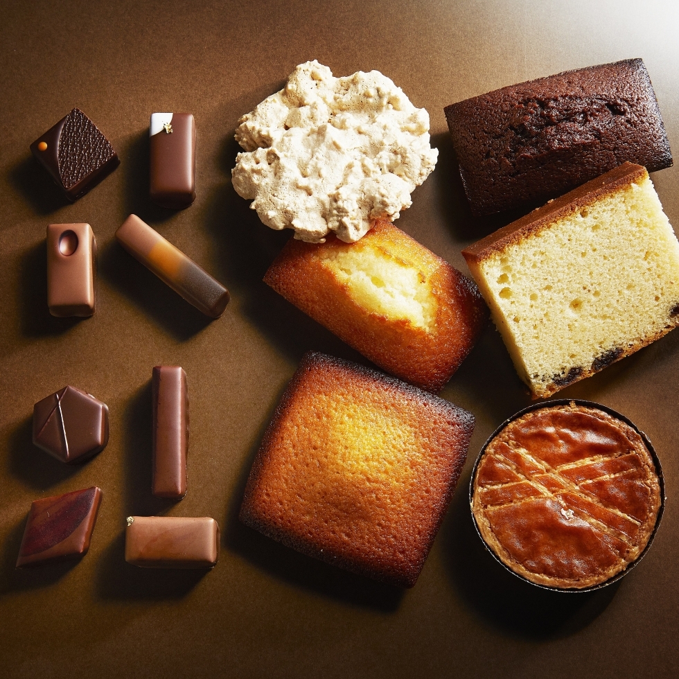 DES LITS SUPERPOSES(ボンボンショコラと焼菓子の詰合せ)2020-2021