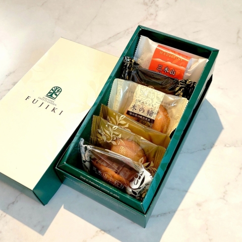 1,600�M�t�g�A�\�[�g