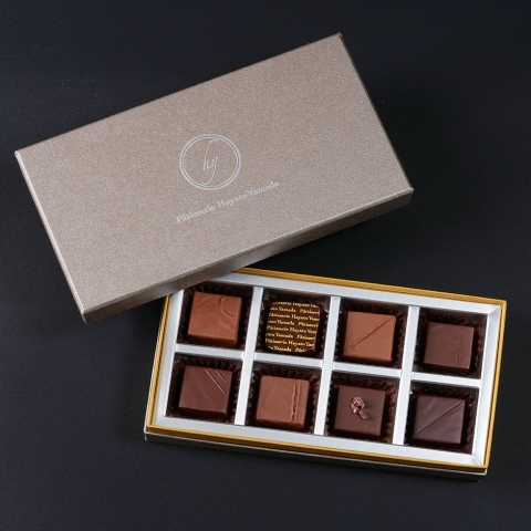 �{���{���V���R��8����