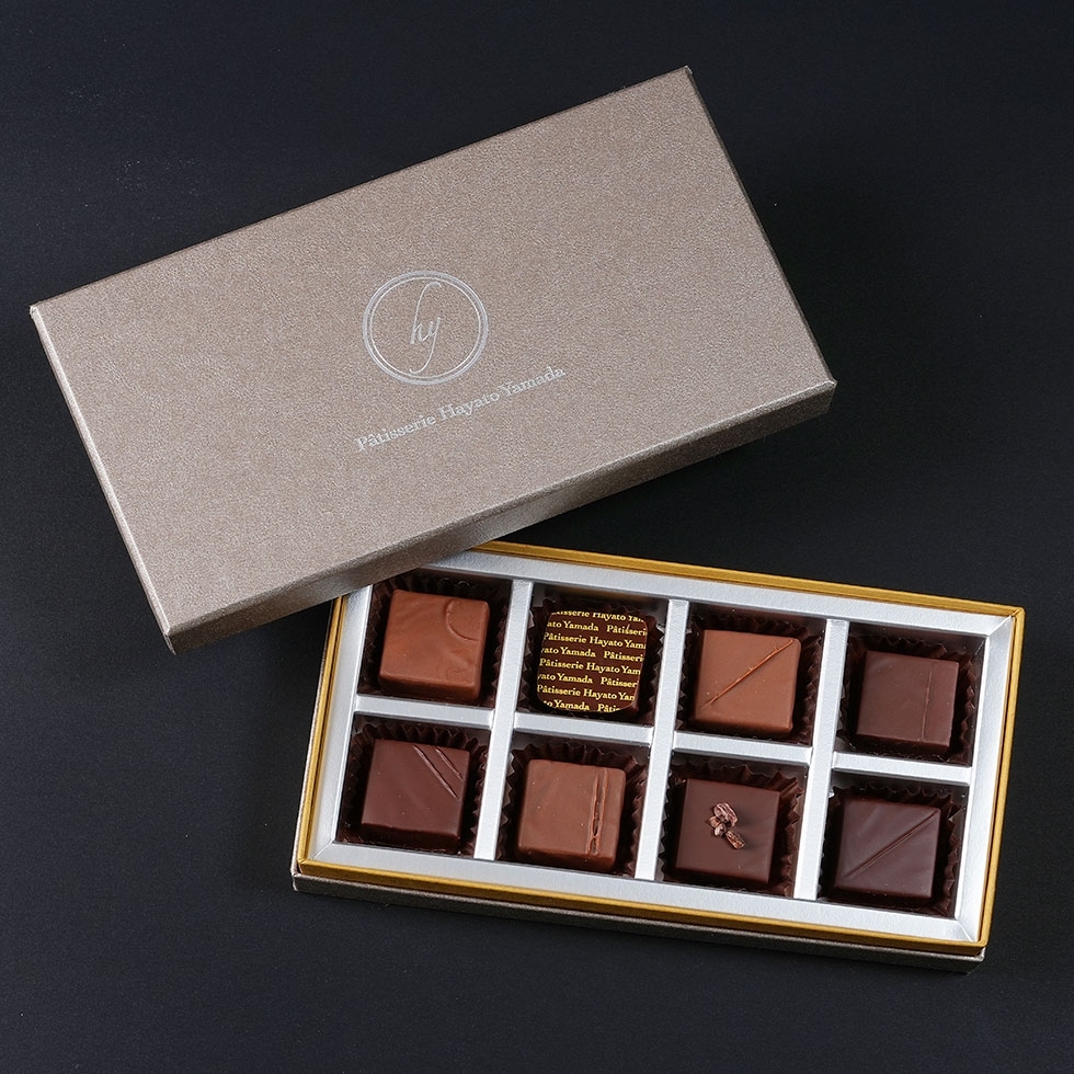 �{���{���V���R��8����