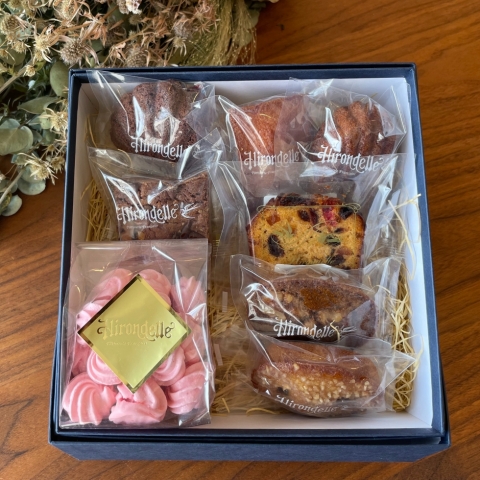 �Ă��َq�l�ߍ��킹�@�W����