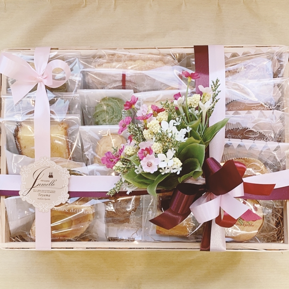 �G�߂̉ԂƏĂ��َq�������胉�b�s���O �i���p�āj