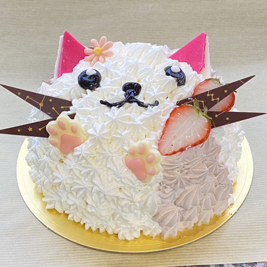 ねこたぬ工房)ハンドメイドデコ・ネコ・ケーキ・薔薇・置物☆