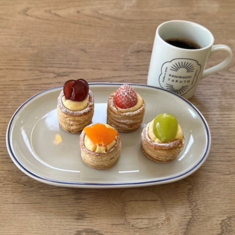 �G�߂̃t���[�c�R���l�S�Z�b�g