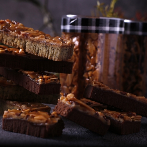 �t�������^��