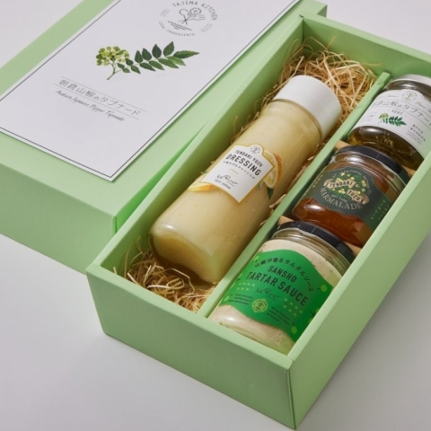 �A�n�̃f���J�Z�b�g�@���E�e�[��