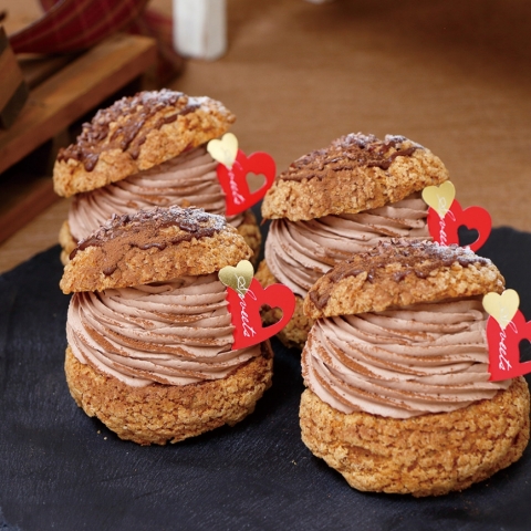 �V���[�V���R��