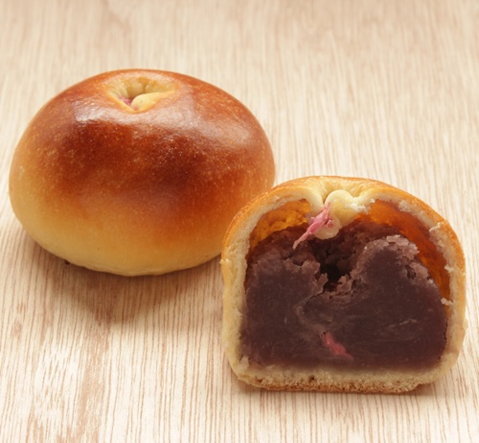 桜の薄皮あんぱん