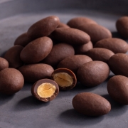 ショコラアマンド (砂糖不使用) LE CHOCOLAT DE H
