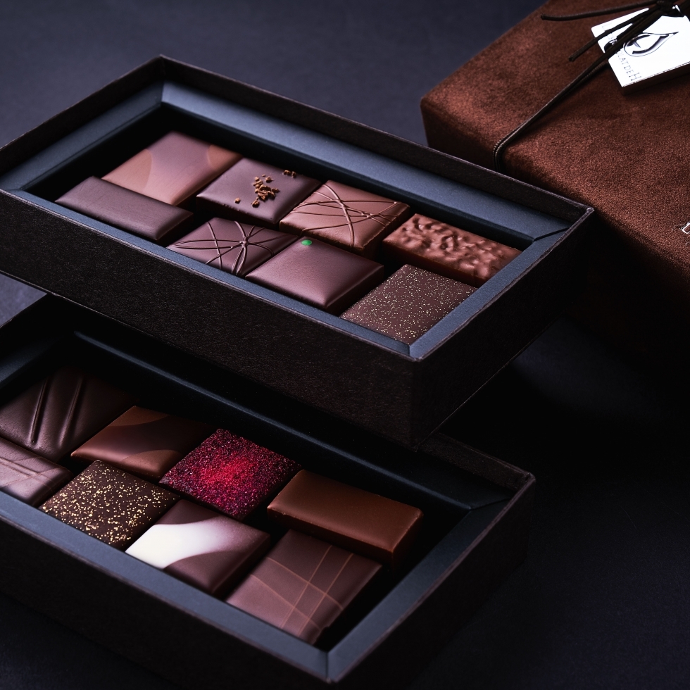 コフレ ドゥ ショコラ16粒入り<br>Coffret de chocolat 16 pieces