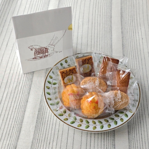 �����ȏĉَq8��(�X���󂯎��)