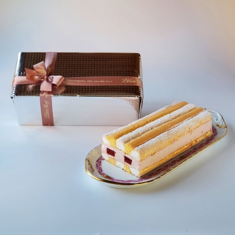 䕂̃J�[�f�B�i���V���j�b�e��