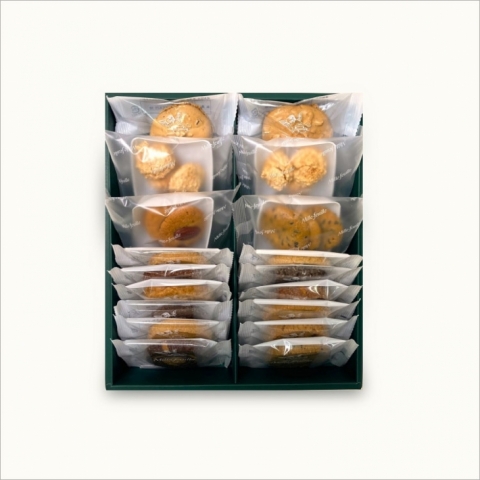 �y�X�����z�v���~�A���N�b�L�[18������