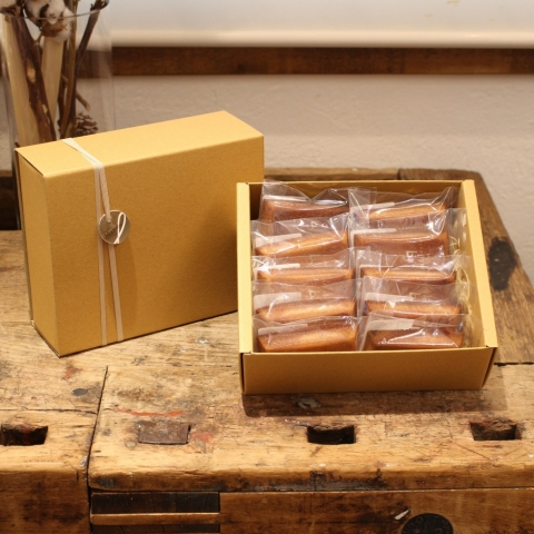 �t�B�i���V�F�M�t�g�Z�b�g