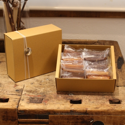 �t�B�i���V�F4��M�t�g