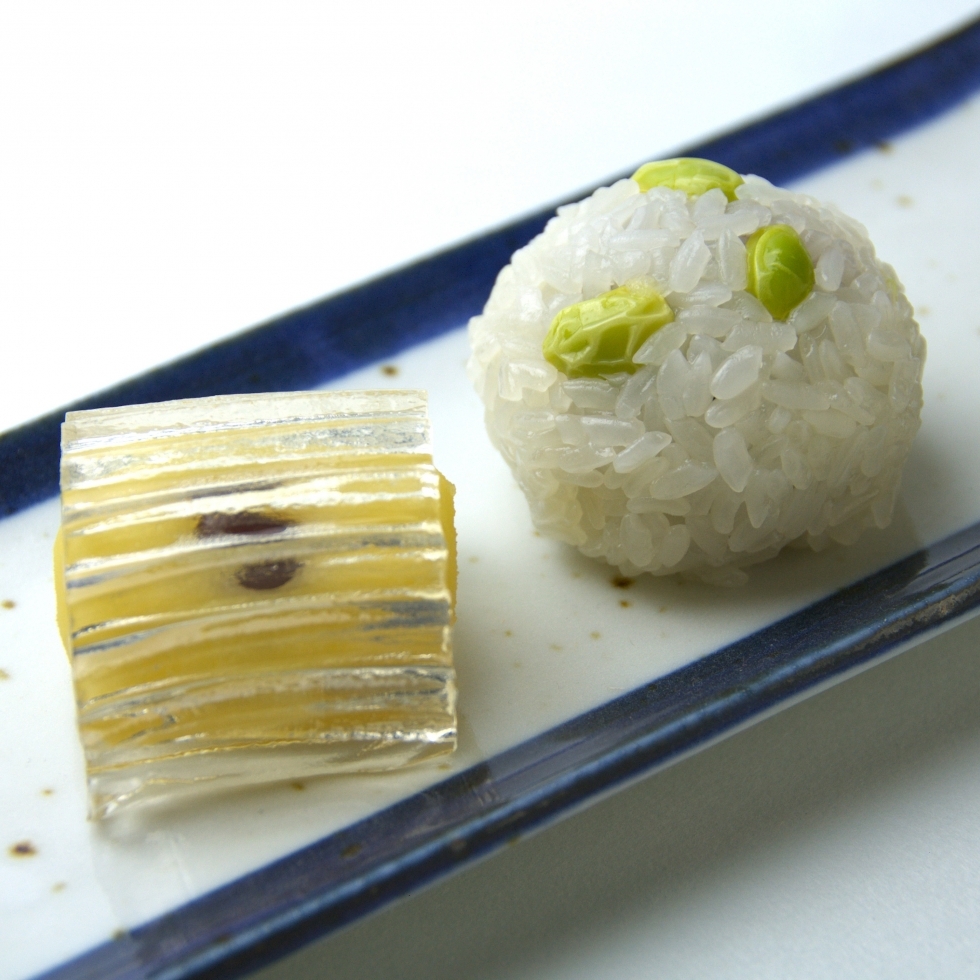 7月の八日餅(緑彩餅(りょくさいもち)・香夏玉(こうかぎょく))