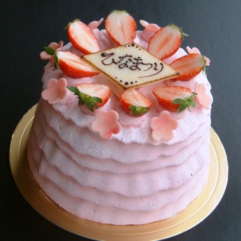 苺と桜のシフォンケーキ