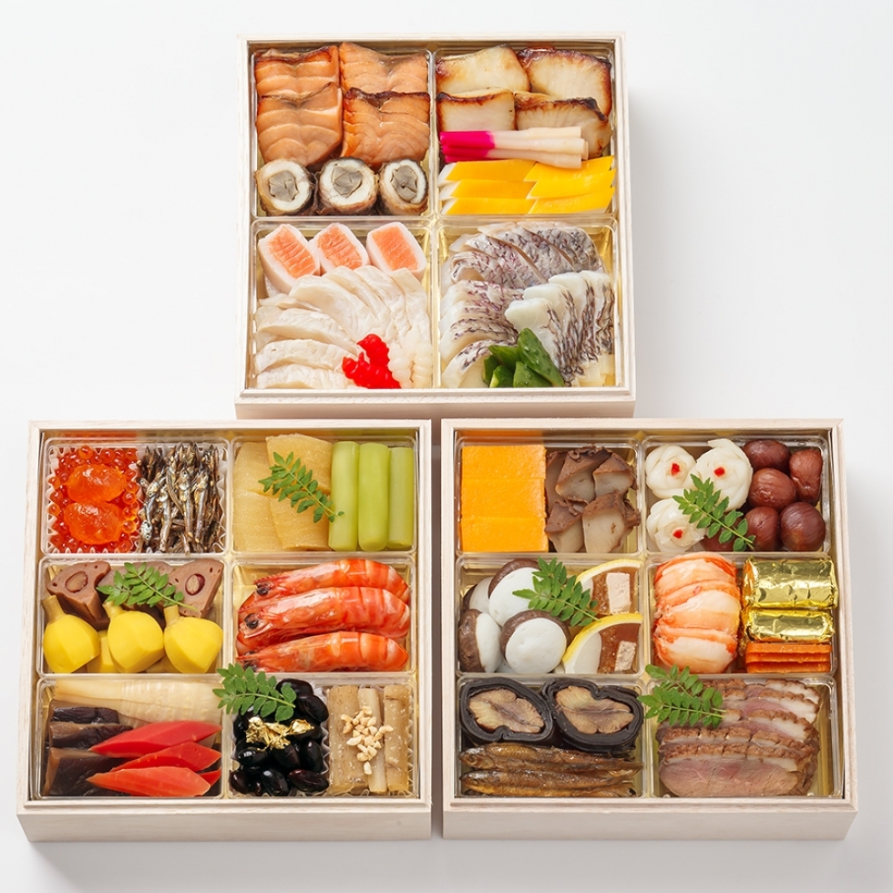 日本料理おせち三段