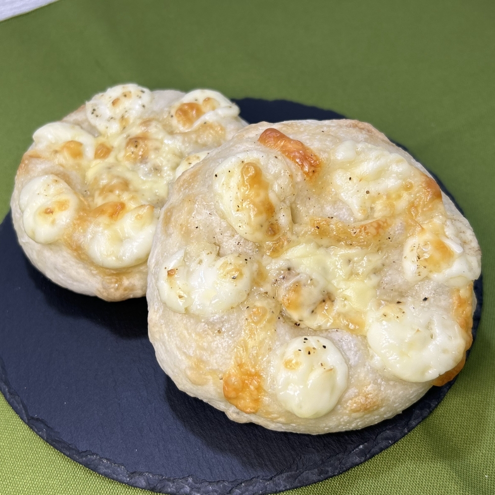もっちり6種のチーズパン