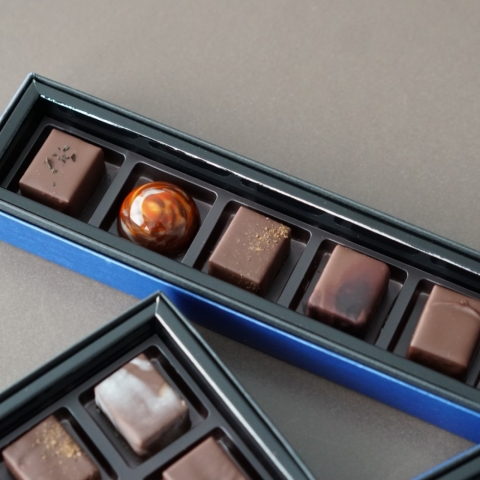 �{���{���V���R�� 5�{�b�N�X