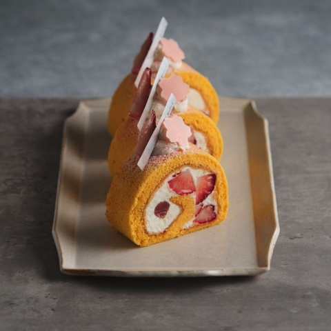 ���Ƃ������̃��[���P�[�L�����Ԍ��聄 cut���I�����C���\��OK