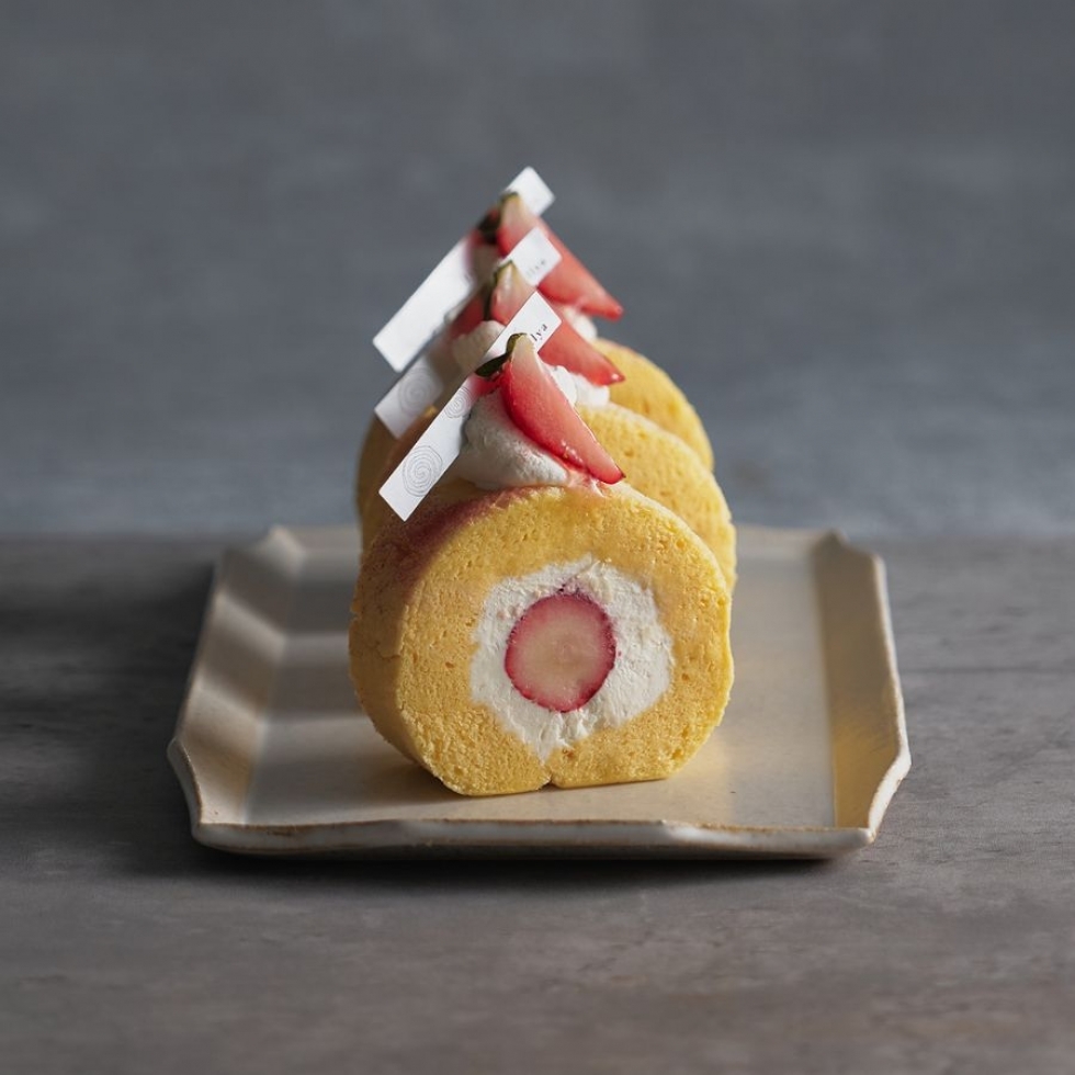 いちごのロール ケーキ<期間限定> cut◆オンライン予約OK