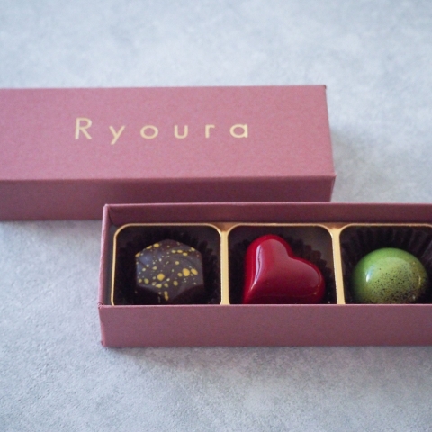 �{���{���V���R��3����