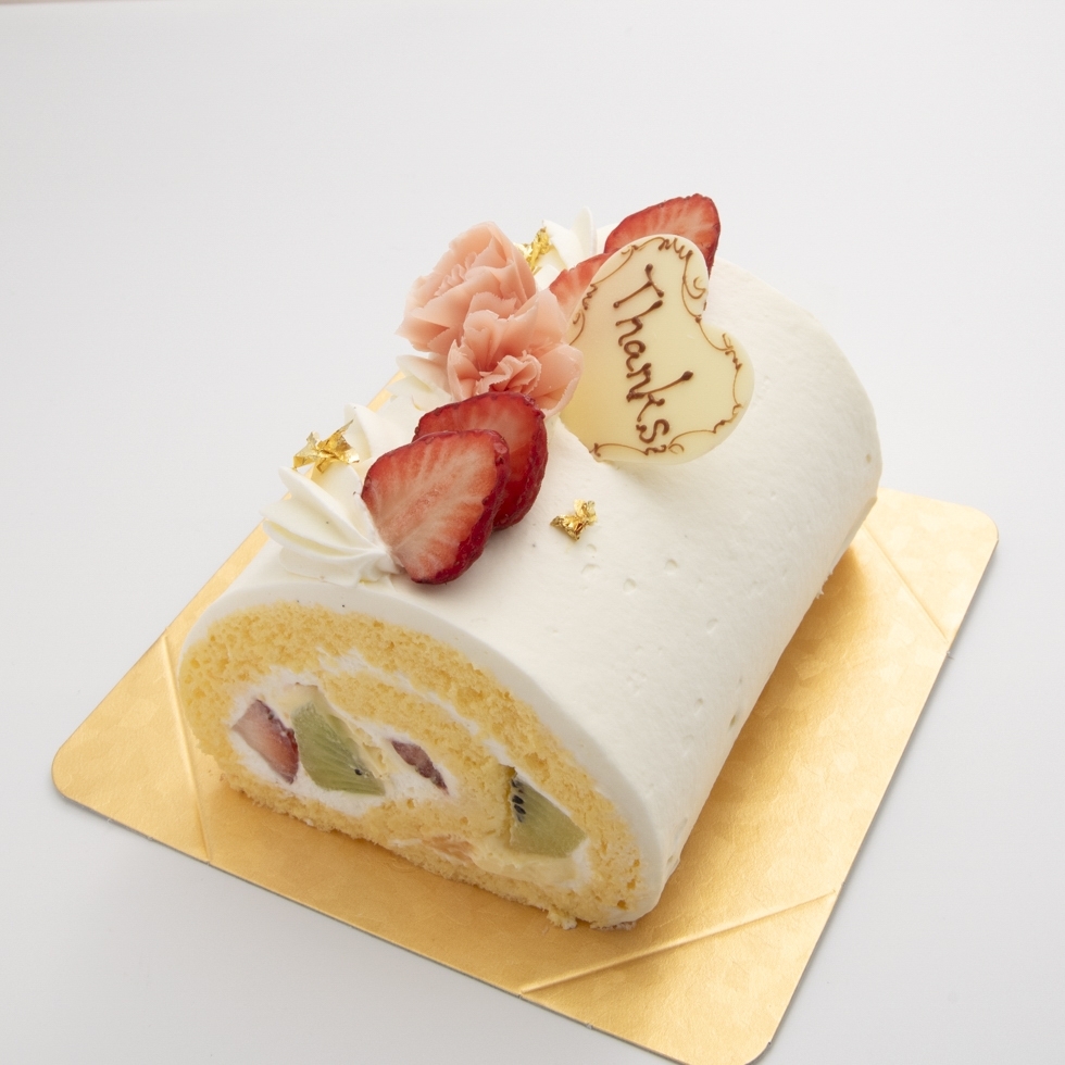 母の日のフルーツロールデコ