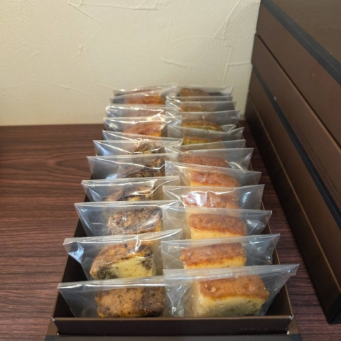 �p�E���h�n�[�t�̒��M�t�g�i�Q�S���j