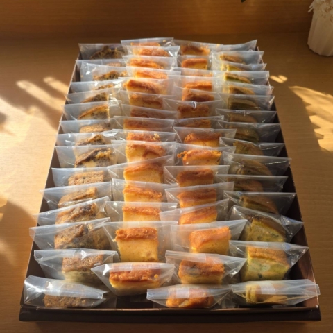 �p�E���h�P�[�L�̓���M�t�g�i�U�O���j