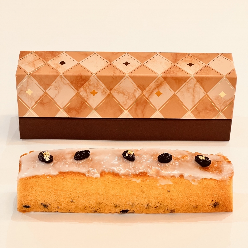 獺祭23と丹波黒豆のケーク