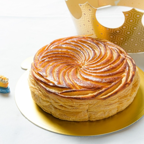 �V�N���j���t�����X�̓`���َq�@�@�@�@�@�@�w�K���b�g�E�f�E�����x